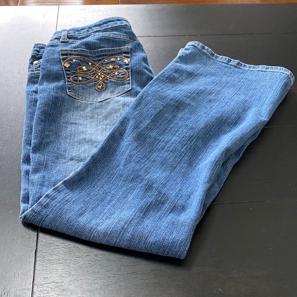 South Pole Denim Jeans. Size 15. Gold accents on back pockets. - Picture 1 of 8